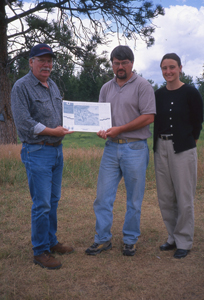 Project Leader Alan Knudsen meets with the Executive Committee Chair and member of the Traveler’s Rest Interpretive Site